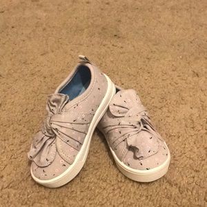 Oshkosh B’gosh toddler’s size 6M